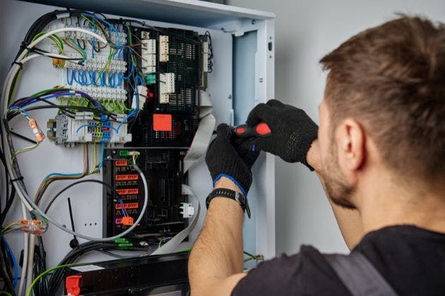 When to Call an Emergency Electrician (and What to Do First)
